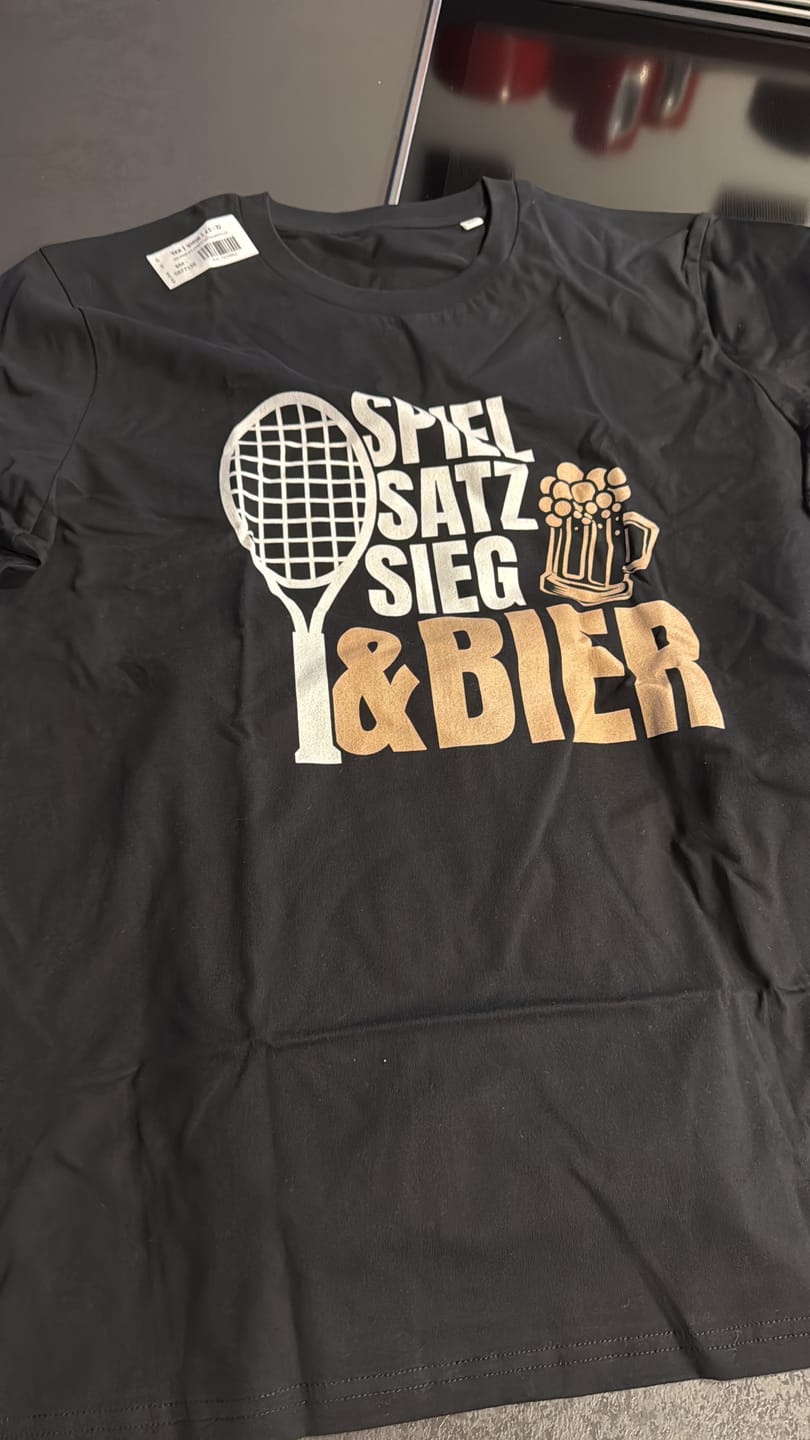 Customer photo review of Spiel Satz Sieg Bier | Premium Herren T-Shirt