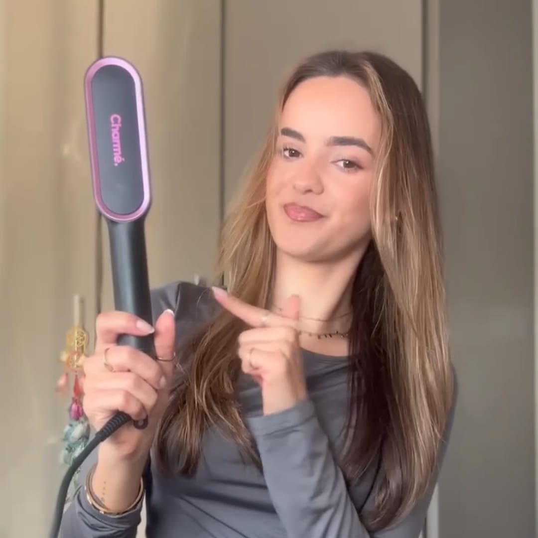 Customer photo review of Charmé Halo Pro – Ultimate One-Pass Straightening Brush