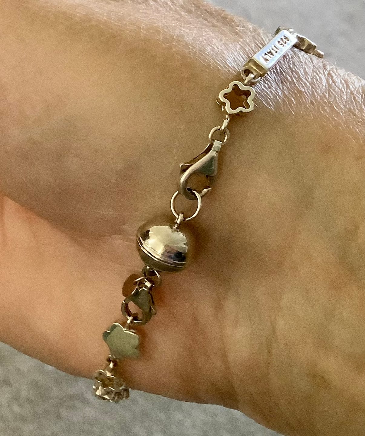Customer photo review of Essential Magnetic Clasp