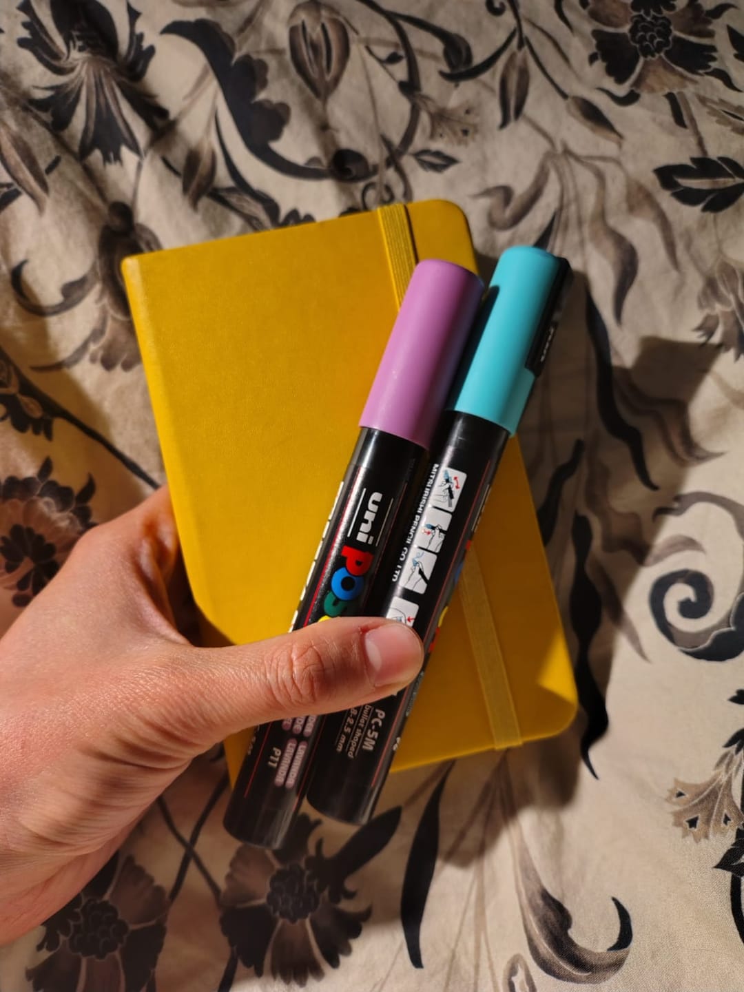 Customer photo review of Talens Art Creation Sketch Book - Libreta 80 Hojas 140 g/m2 Golden Yellow