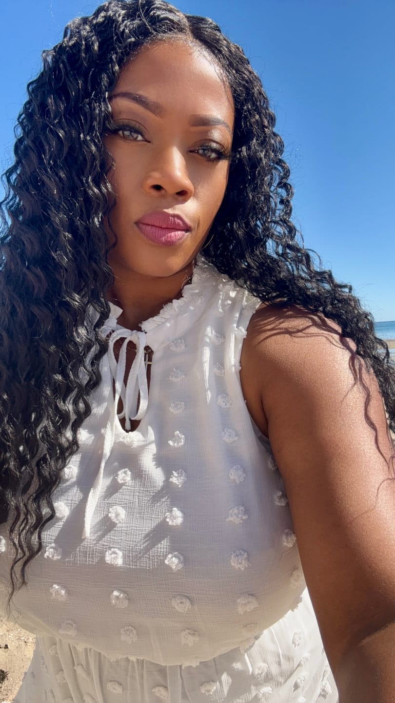 Customer photo review of Sensationnel Dashly HD Lace Front Wig - LACE UNIT 33