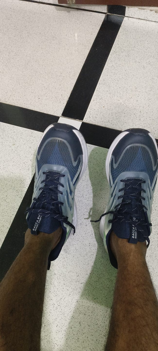 Customer photo review of Bacca Bucci HELIX Men's Low-Top Casual Athleisure Shoes