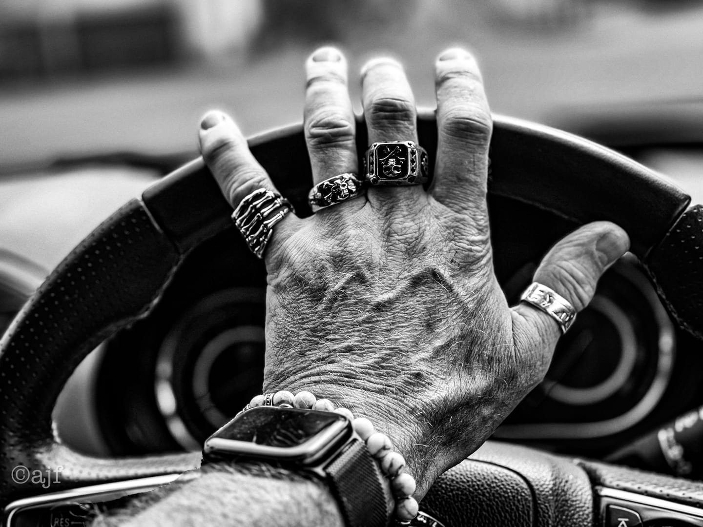 Customer photo review of CROSSBONE.
