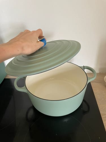Customer photo review of Belleek Living Cast Iron Round Covered Casserole