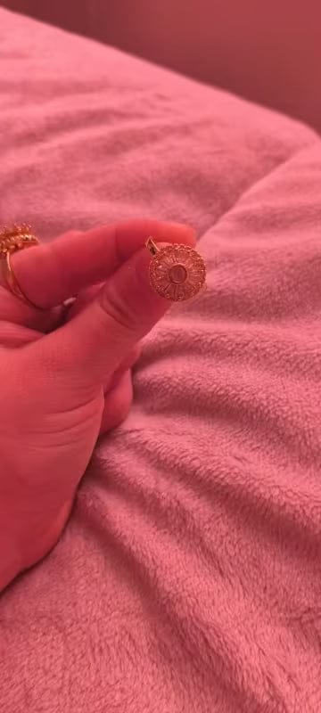 Customer photo review of Flower Anxiety Spinner Ring