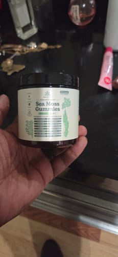 Customer photo review of Sea Moss 16-In-1 Gummies