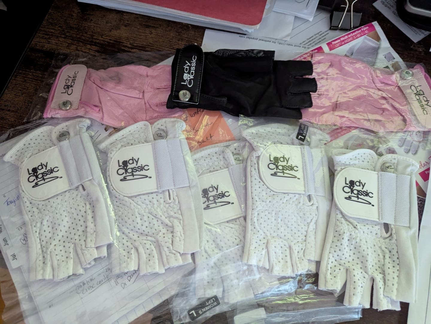 Customer photo review of Lady Classic Mesh Half Glove 5-Pack