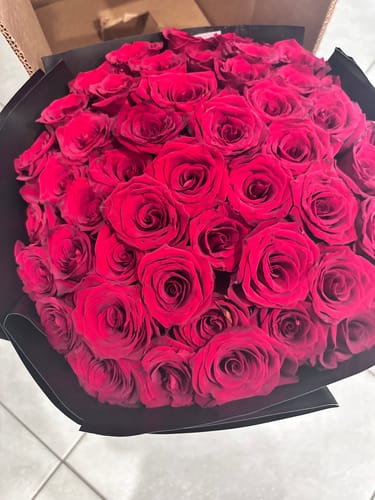 Customer photo review of Red Rose Bouquet