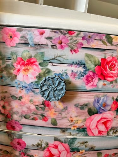 Customer photo review of Vintage Florals on Wood Planks #6 Fabric