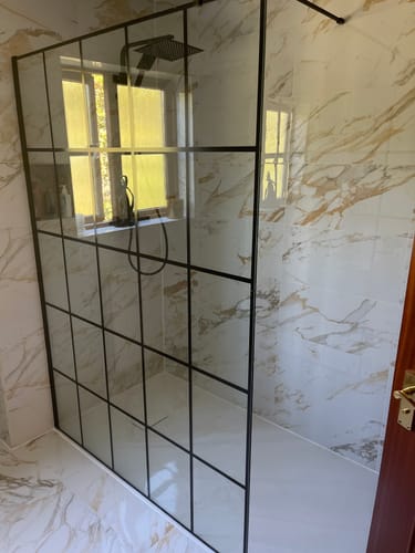 Customer photo review of Trieste 1950 x 1400mm Matt Black Grid Wetroom Screen with Support Bar - 8mm Glass