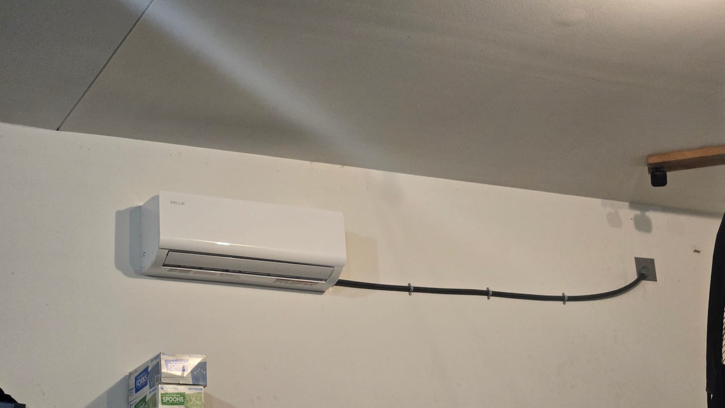 Customer photo review of Vario Series 12000 BTU SEER2 23 Mini-Split Heat Pump AC - Up to 550 Sq.Ft.