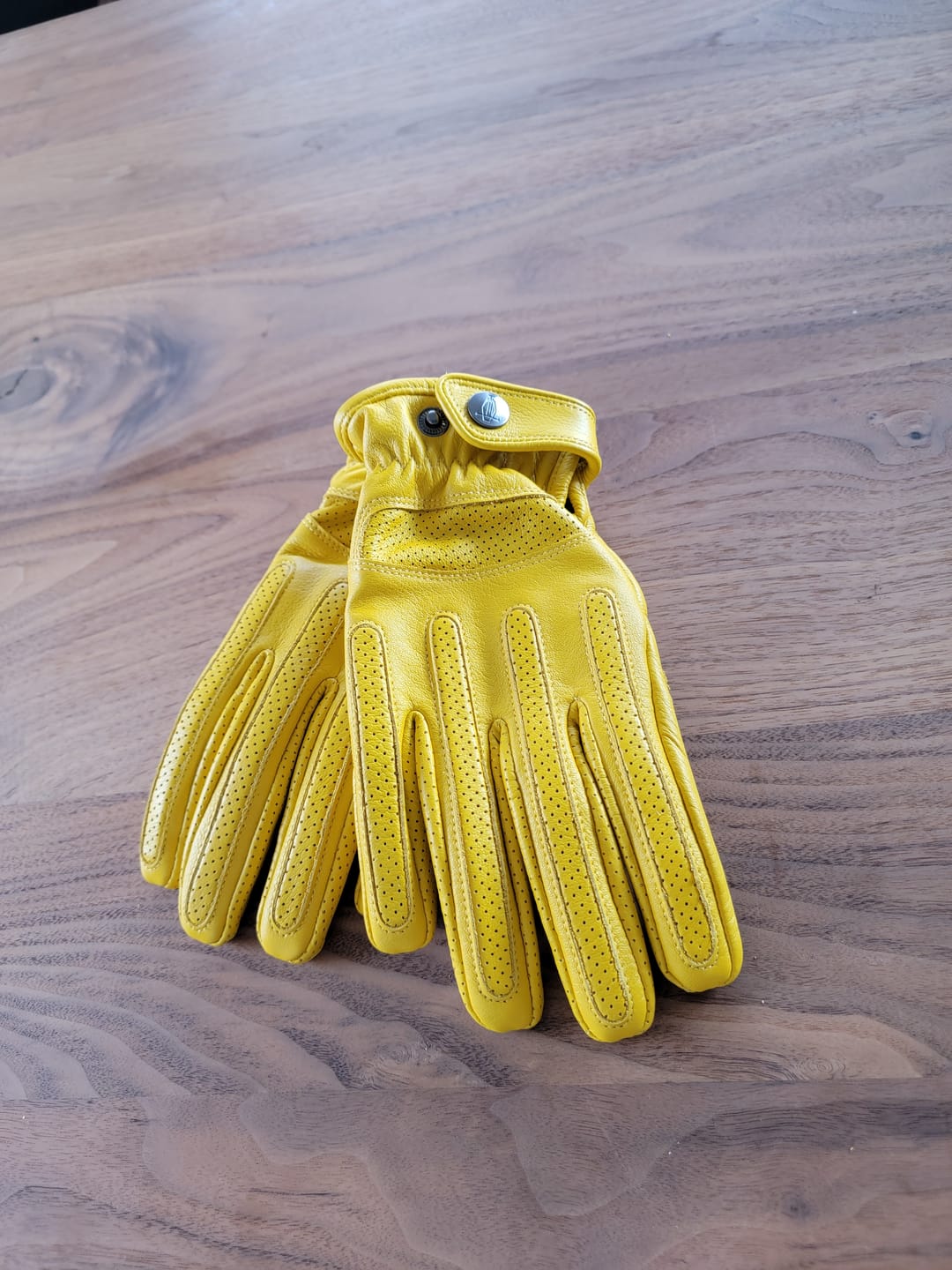 Customer photo review of バイカーグローブ　本革パンチングメッシュ