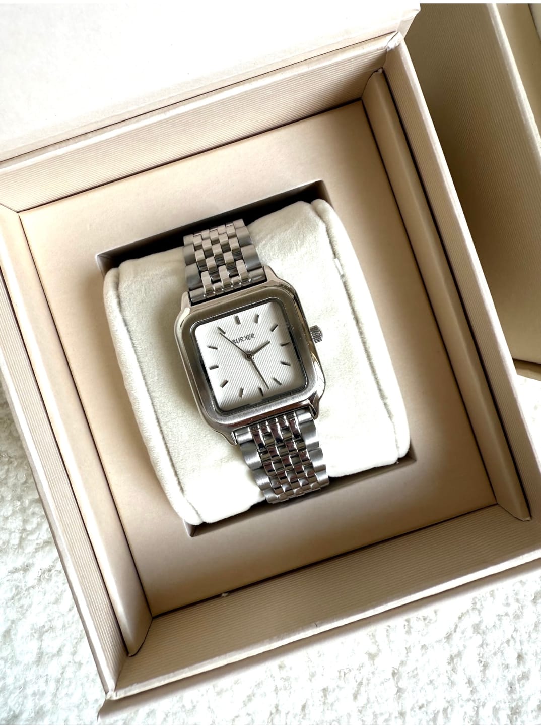 Customer photo review of Macy Silver White