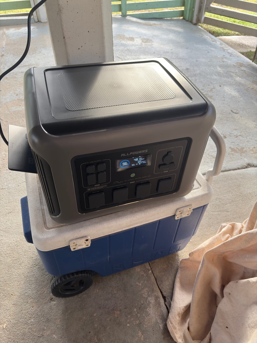 Customer photo review of ALLPOWERS R2500 Portable Home Backup Power Station 2500W 2016Wh