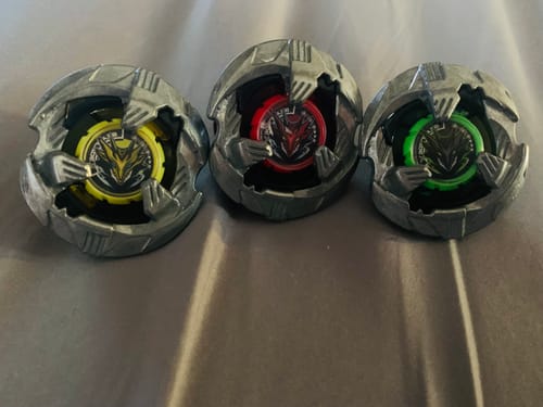 Customer photo review of Full Set Takara Tomy Beyblade X BX-39 Shelter Drake Select