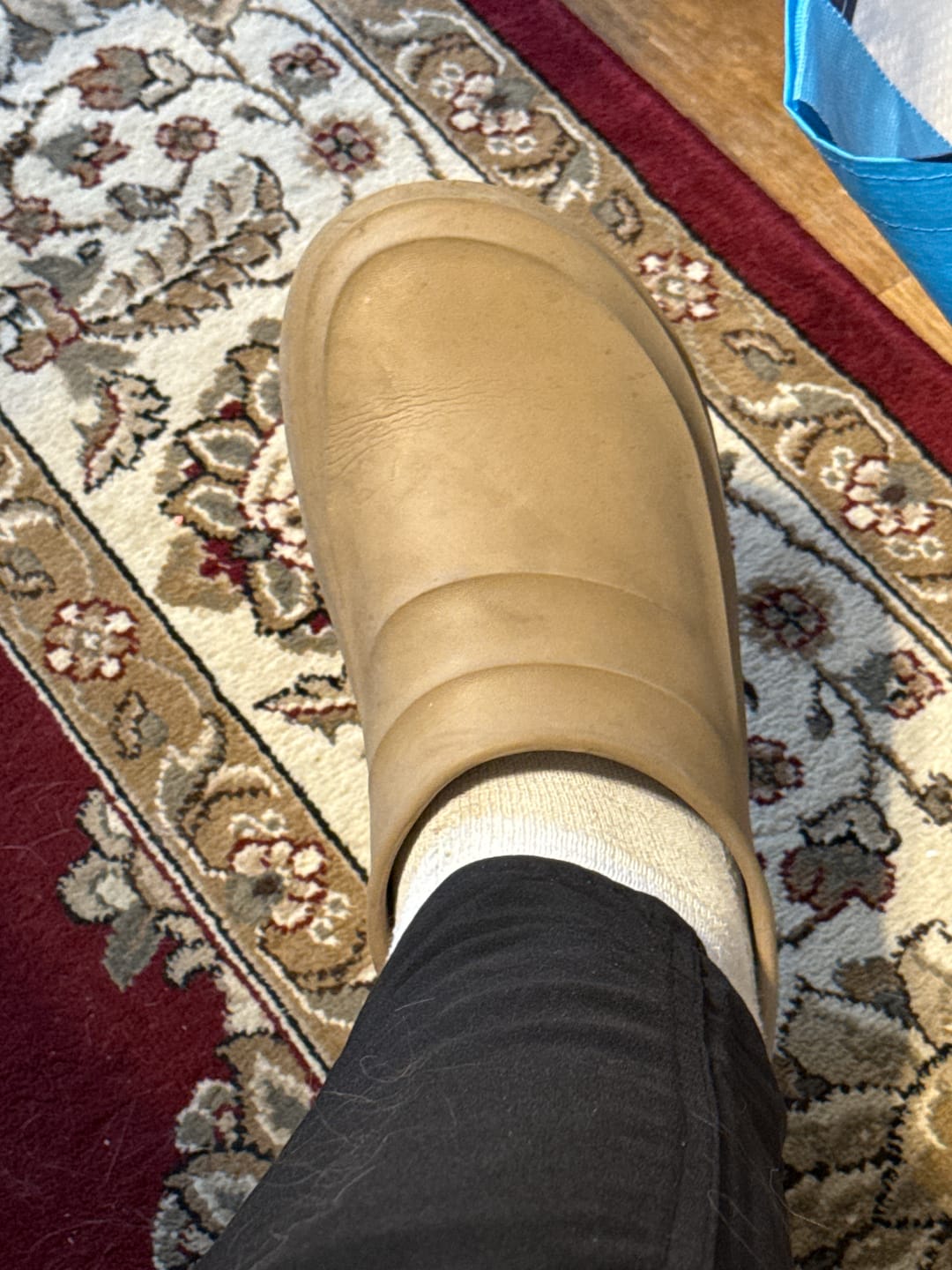 Customer photo review of Torrey Classic - Healthy & Non-Slip Comfort Clogs