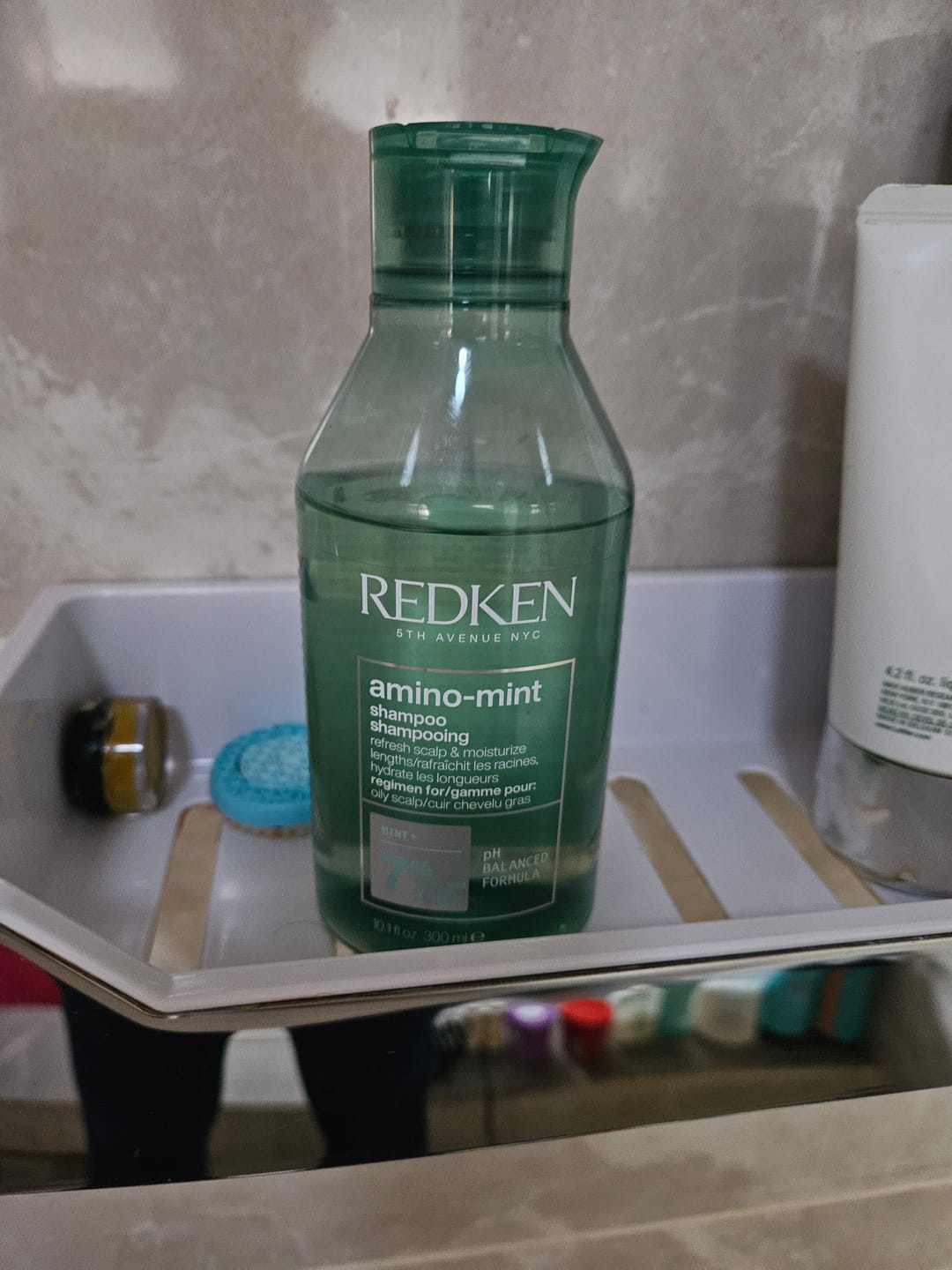 Customer photo review of Redken Amino-Mint Cooling Shampoo 300ml (oily scalp shampoo)