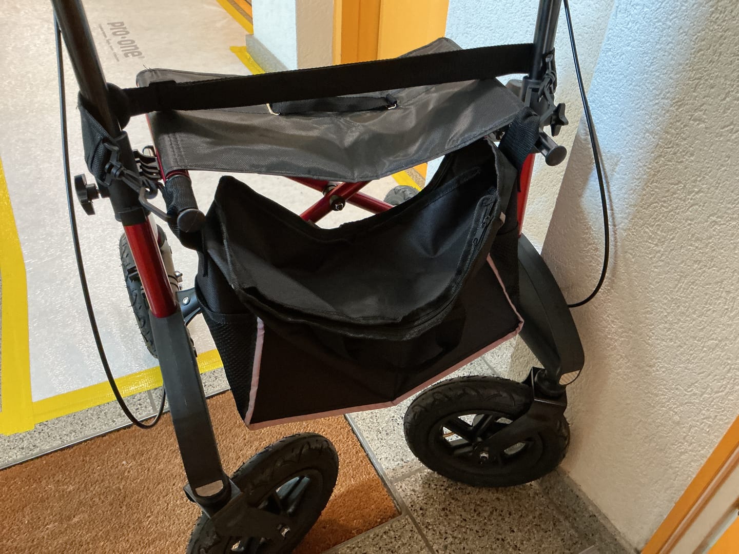 Customer photo review of Outdoor-Rollator Tabas (EXTRA LEICHT - 8,65 kg)