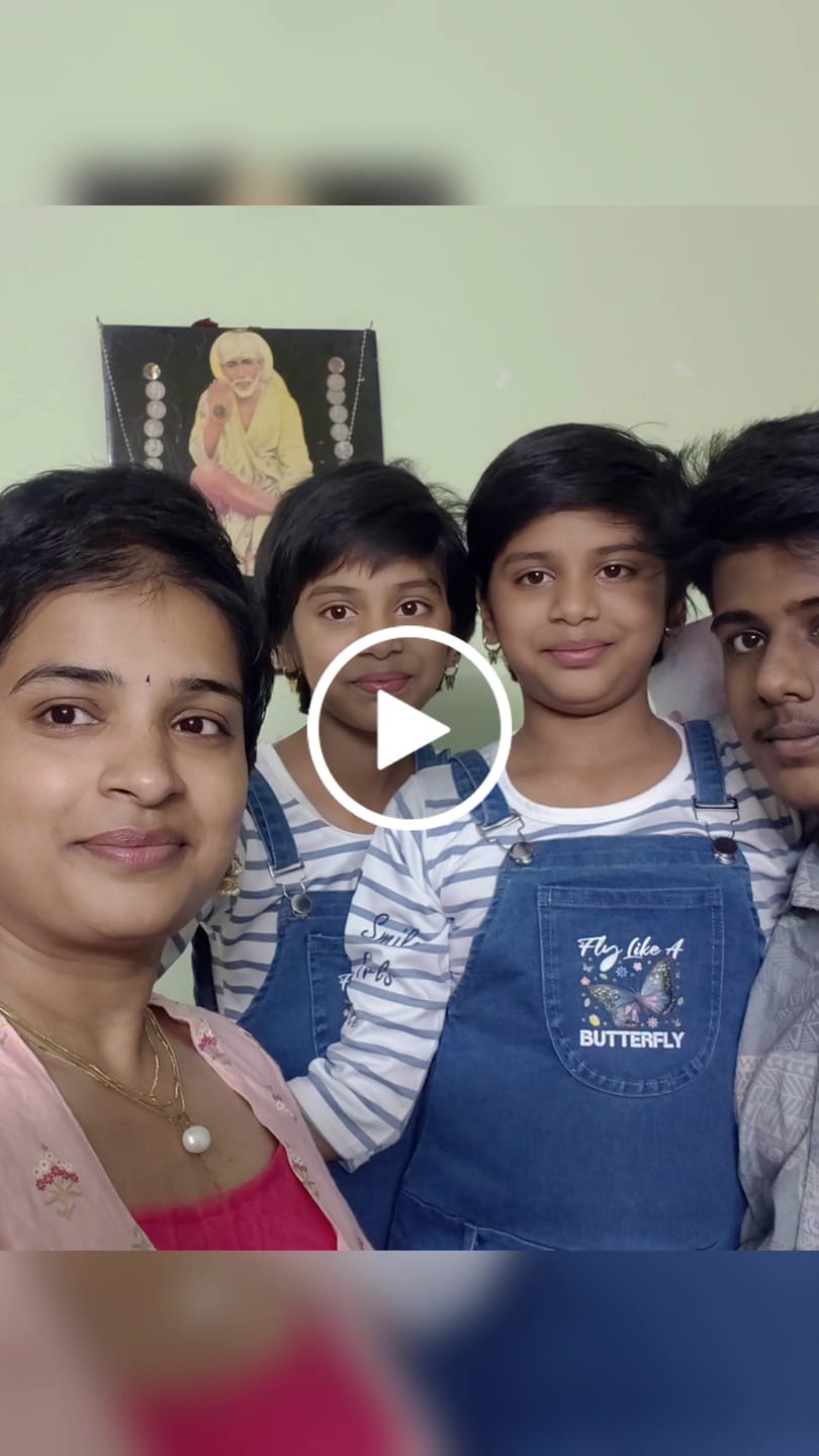 Customer video review of Chic Layered Necklace