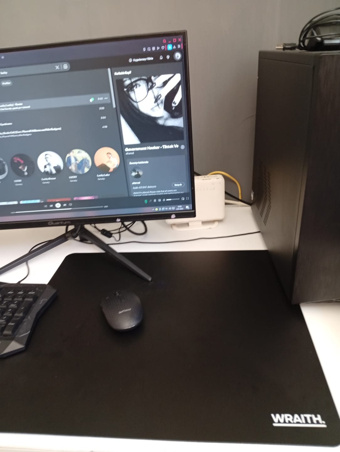 Customer photo review of Wraith Blade Y Hard Mousepad