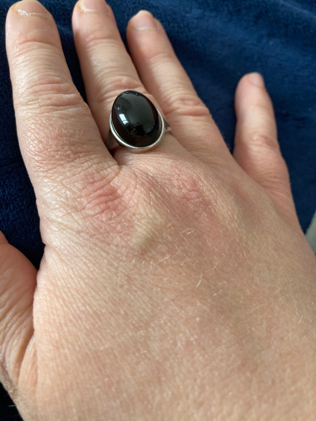 Customer photo review of Bague Ajustable "Guérison de L'Âme" en Obsidienne Œil Céleste & Argent