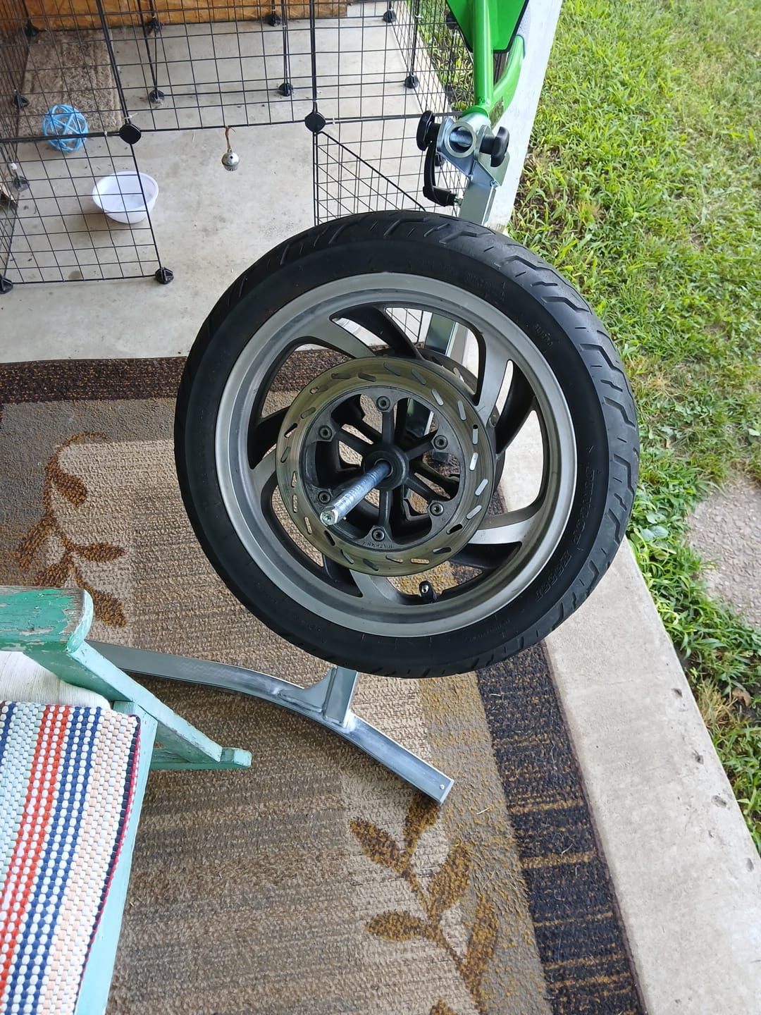 Customer photo review of Rabaconda Street Bike Tire Changer