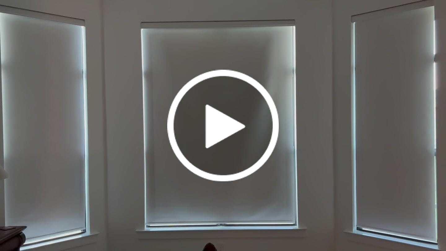 Customer video review of SmartWings Motorized Roller Shades 100% Blackout Safari