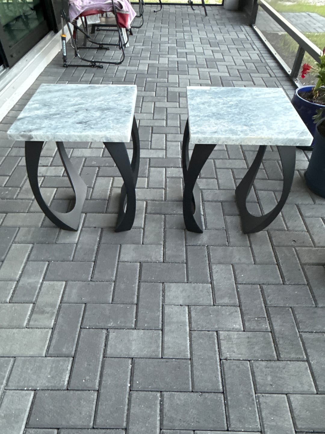 Customer photo review of End Table Legs 218 Cleo 20H Unique Metal Furniture