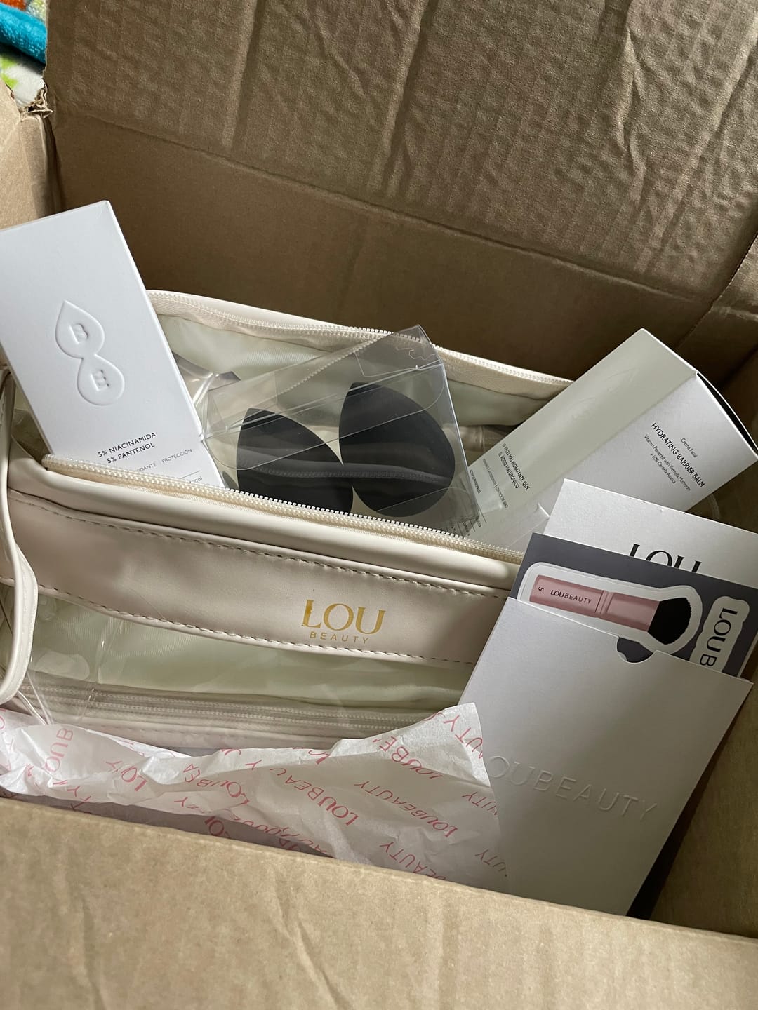Customer photo review of Cosmetiquera + 2 Esponjas LouBeauty