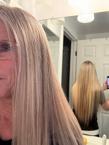Customer photo review of Weightless Shampoo & Conditioner Set