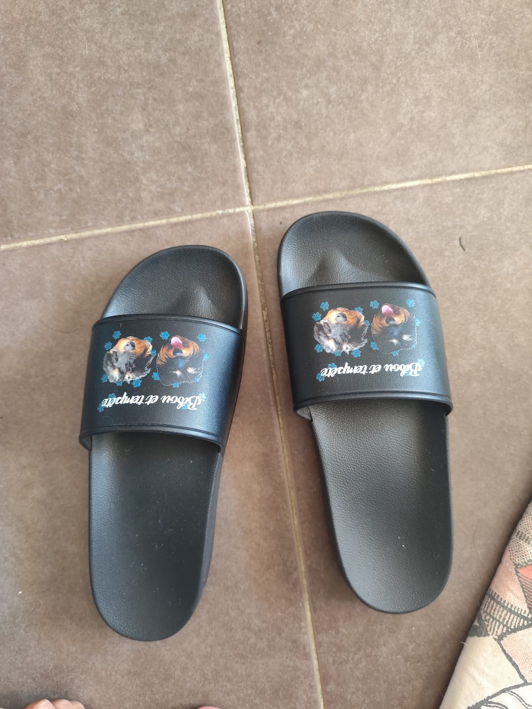Customer photo review of Votre photo - Claquettes personnalisées