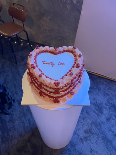 Customer photo review of mia