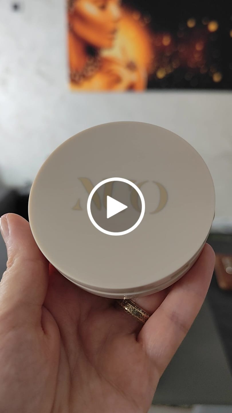 Customer video review of Pudra compacta matifianta