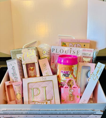 Customer photo review of P.Louise Maxi Mystery Bundle