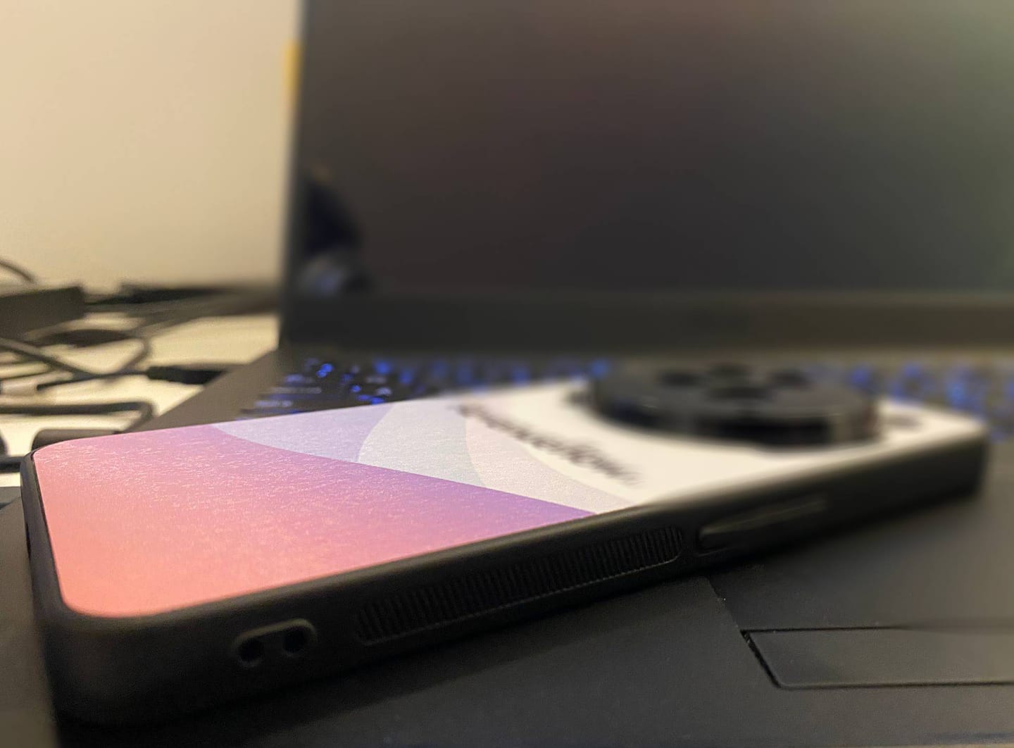Customer photo review of KUWA - Kuoret omalla kuvalla koivuun painatettuna