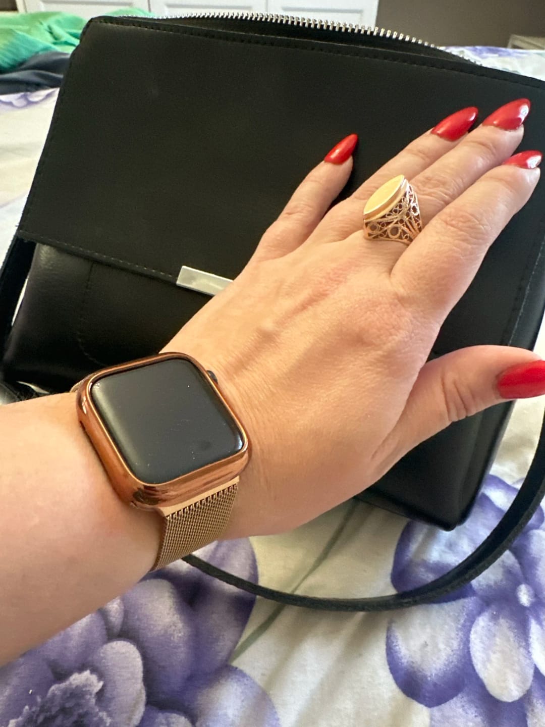 Customer photo review of Apple Watch Stainless Steel Strap - Premium Milanese Band