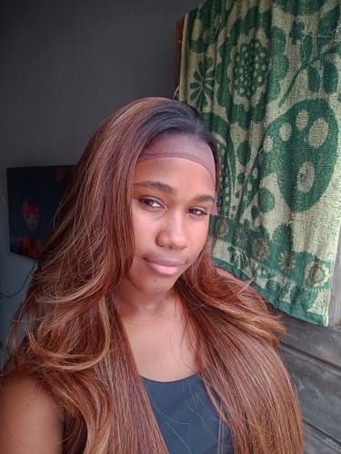 Customer photo review of Lace Front Gardenia Castanho com Luzes Ondulada - Repartição Livre 13x4