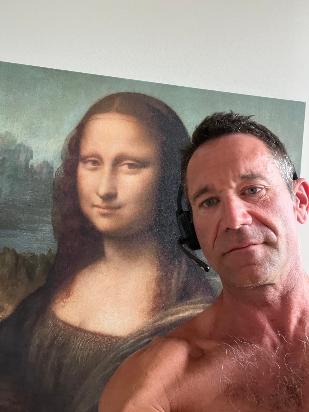 Customer photo review of Mona Lisa Canvas Wall Art, Leonardo da Vinci's Portrait of Mona Lisa del Giocondo (1503–1506), Famous Painting Print Reproduction