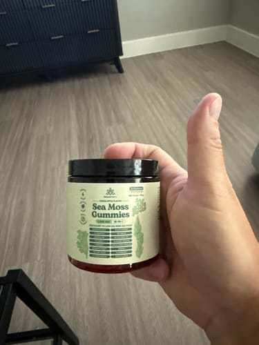 Customer photo review of Sea Moss 16-In-1 Gummies