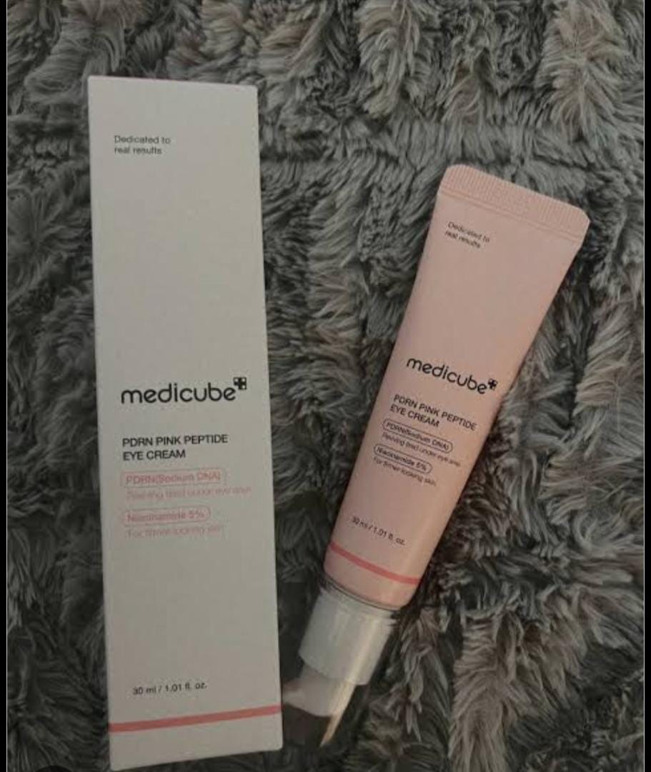 Customer photo review of MEDICUBE - PDRN Pink Peptide Eye Cream 30 ML | Contorno de Ojos Antiedad