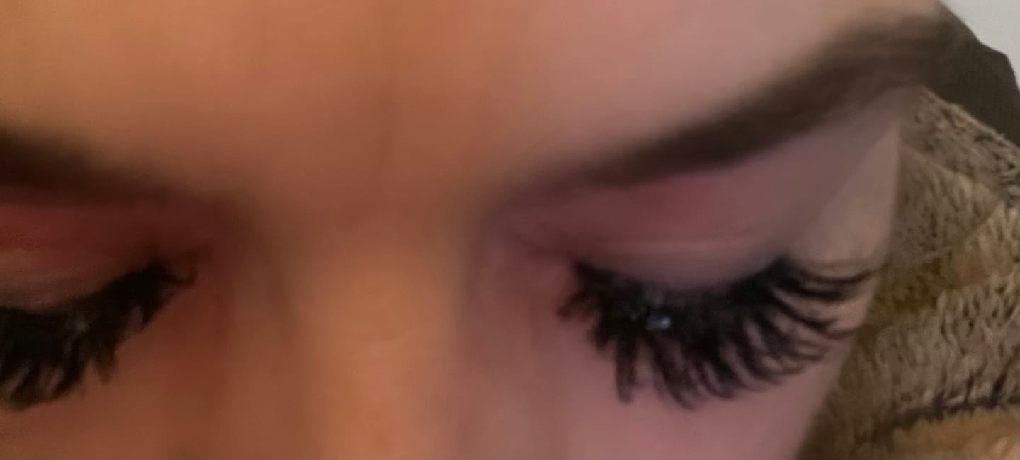 Customer photo review of Infinaluxe Pre-mapped Segment Lash Extensions – 3 x pairs
