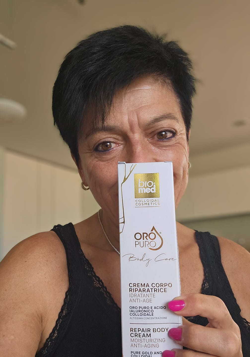 Customer photo review of Crema Corpo Riparatrice all'Oro e Acido Ialuronico colloidali – La Tua Pelle, il Tuo Capolavoro