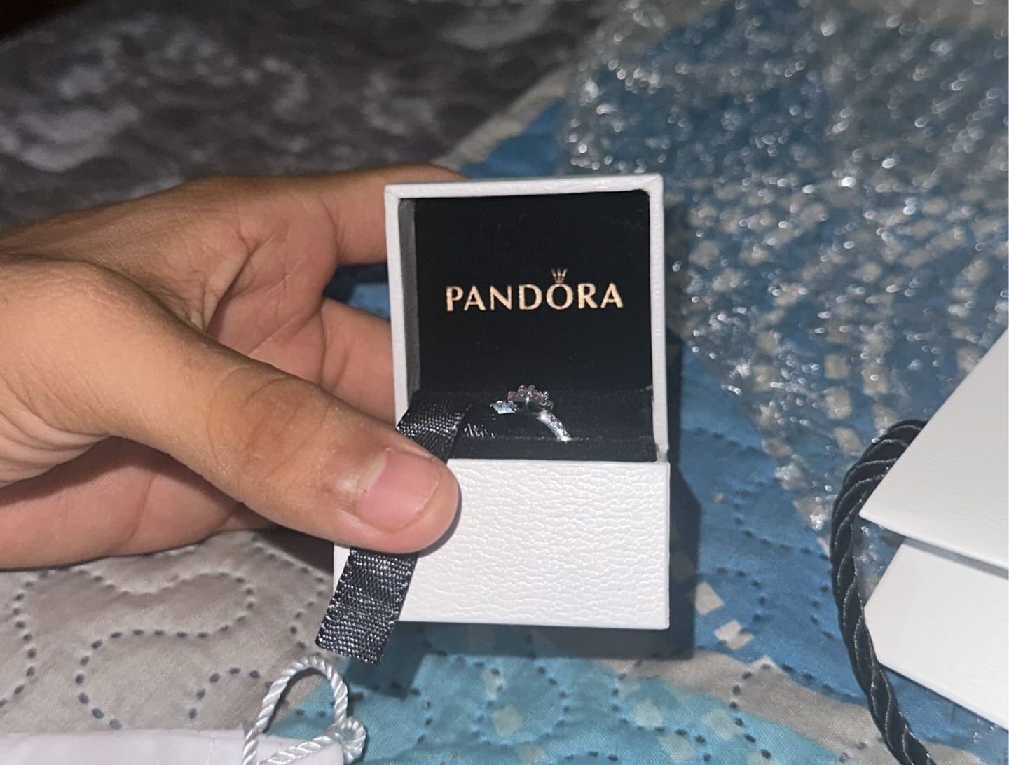 Customer photo review of ANILLO PROMESA CORAZON ELEVADO ROSA + KIT DE REGALO