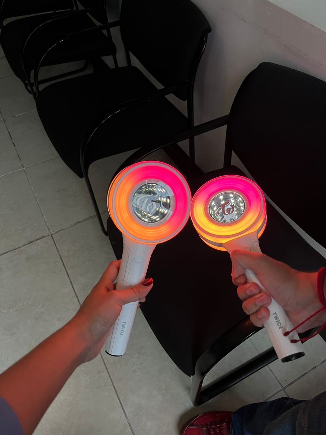 Customer photo review of TWICE - CANDYBONG ∞ OFFICIAL LIGHT STICK