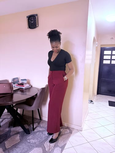 Customer photo review of Fluid Semi-Fitted Pants in BURGUNDY