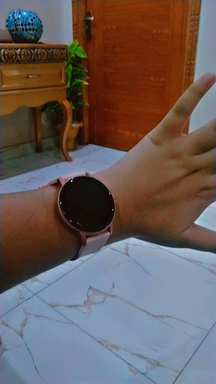 Customer photo review of Valentina Smartwatch