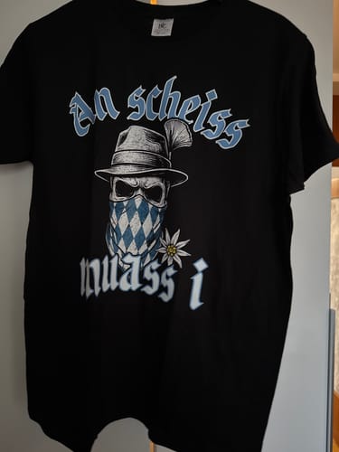 Customer photo review of An scheiss muass i - Premium T-Shirt