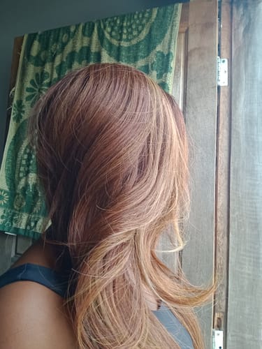 Customer photo review of Lace Front Gardenia Castanho com Luzes Ondulada - Repartição Livre 13x4
