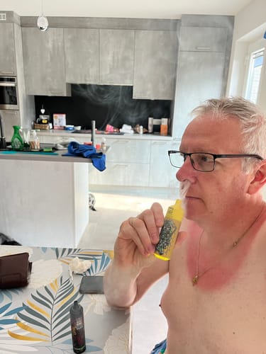 Customer photo review of iMoment - 9000 Puffs - 2% de nicotine - Puff Jetable / Vape Disposable