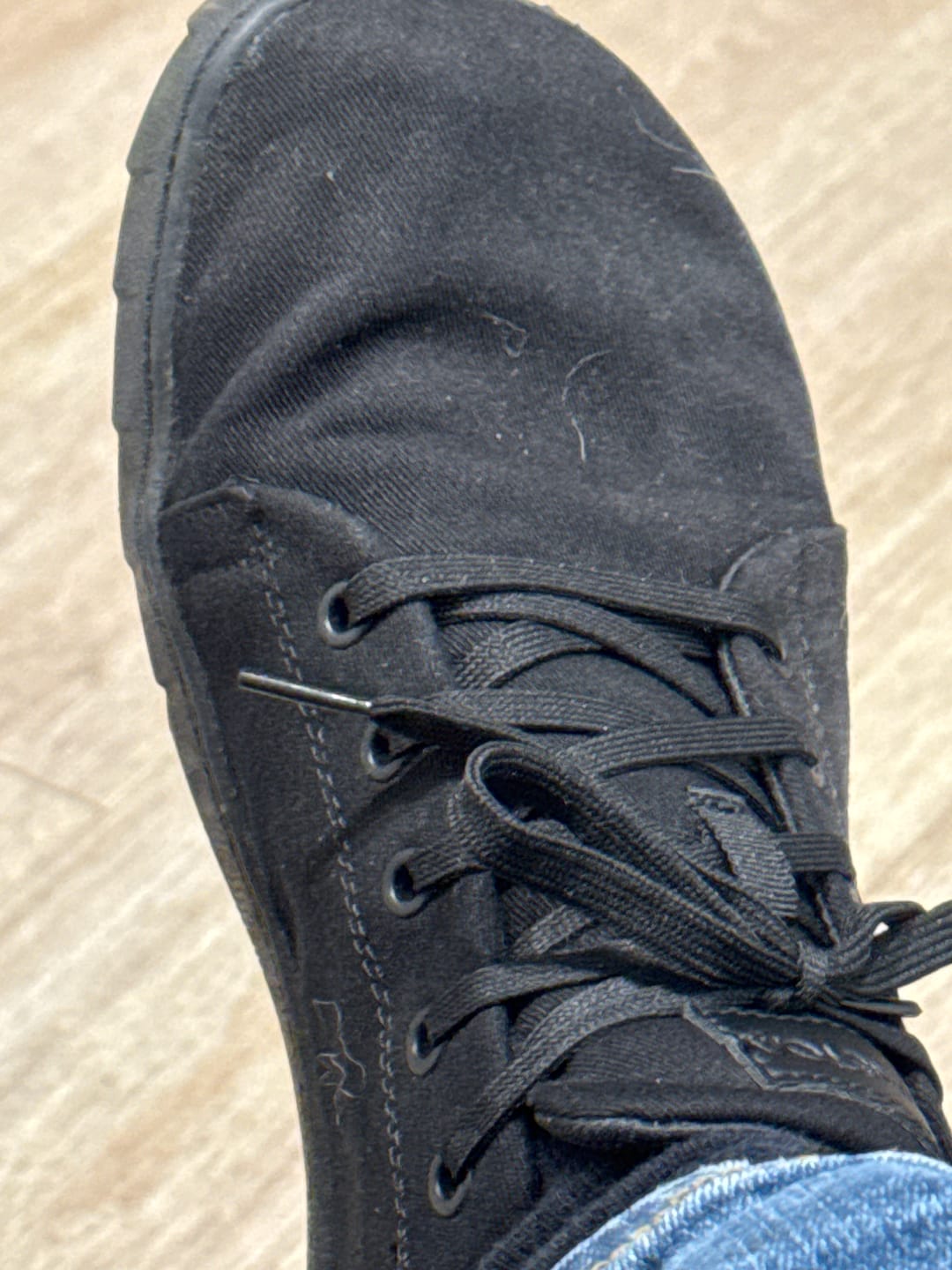 Customer photo review of Vaistoa Rento 2 | Canvas Barefoot Sneakers